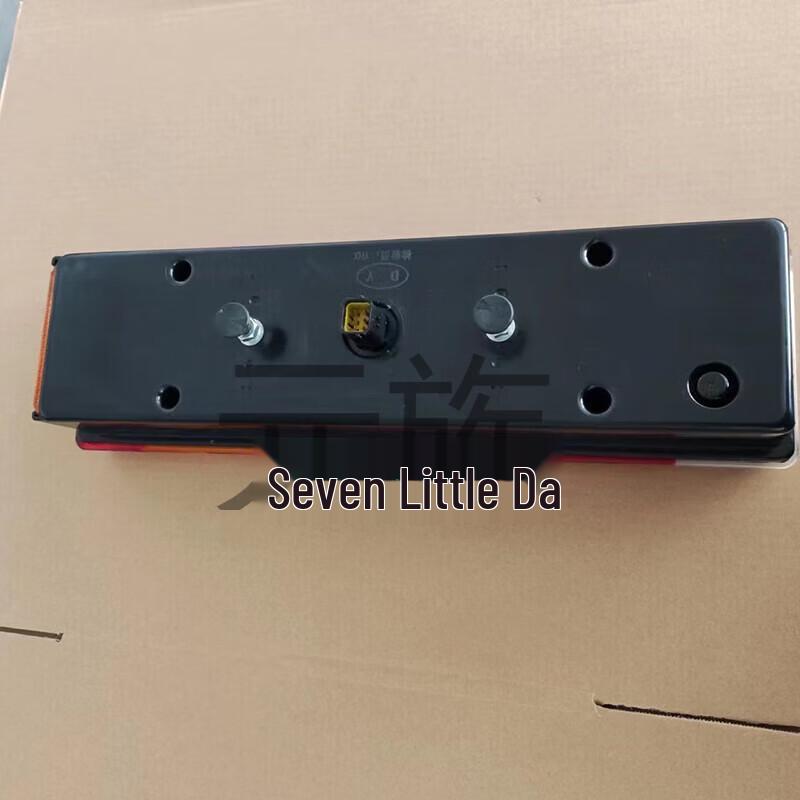 Сборка заднего правого фонаря Howo ZZ1167