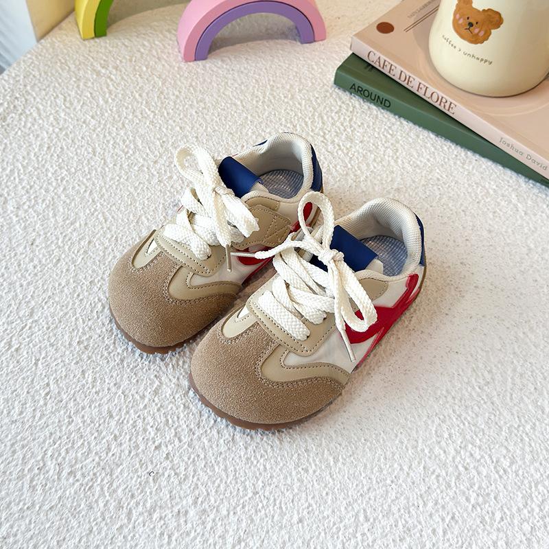 Детская обувь 2025 осень новая для девочек нескользящие кроссовки девочки обувь Форреста Гампа дышащая мягкая подошва нескользящая обувь для бега