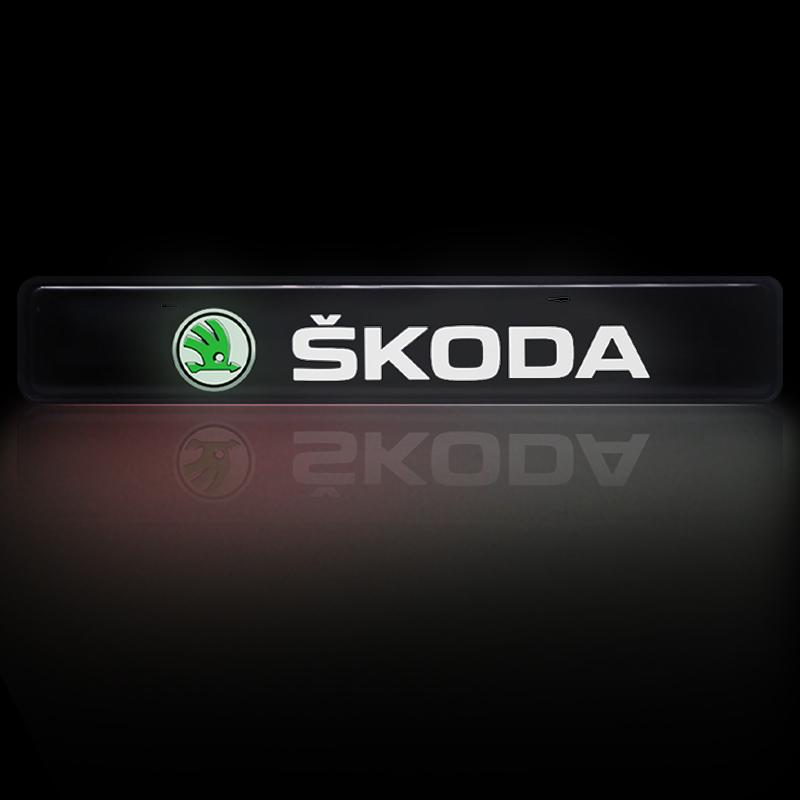 Наклейка на решетку радиатора автомобиля, эмблема R LINE, светодиодная подсветка для Skoda Octavia Superb Rapid Kodiaq Karoq Fabia Kamiq Roomster Citigo