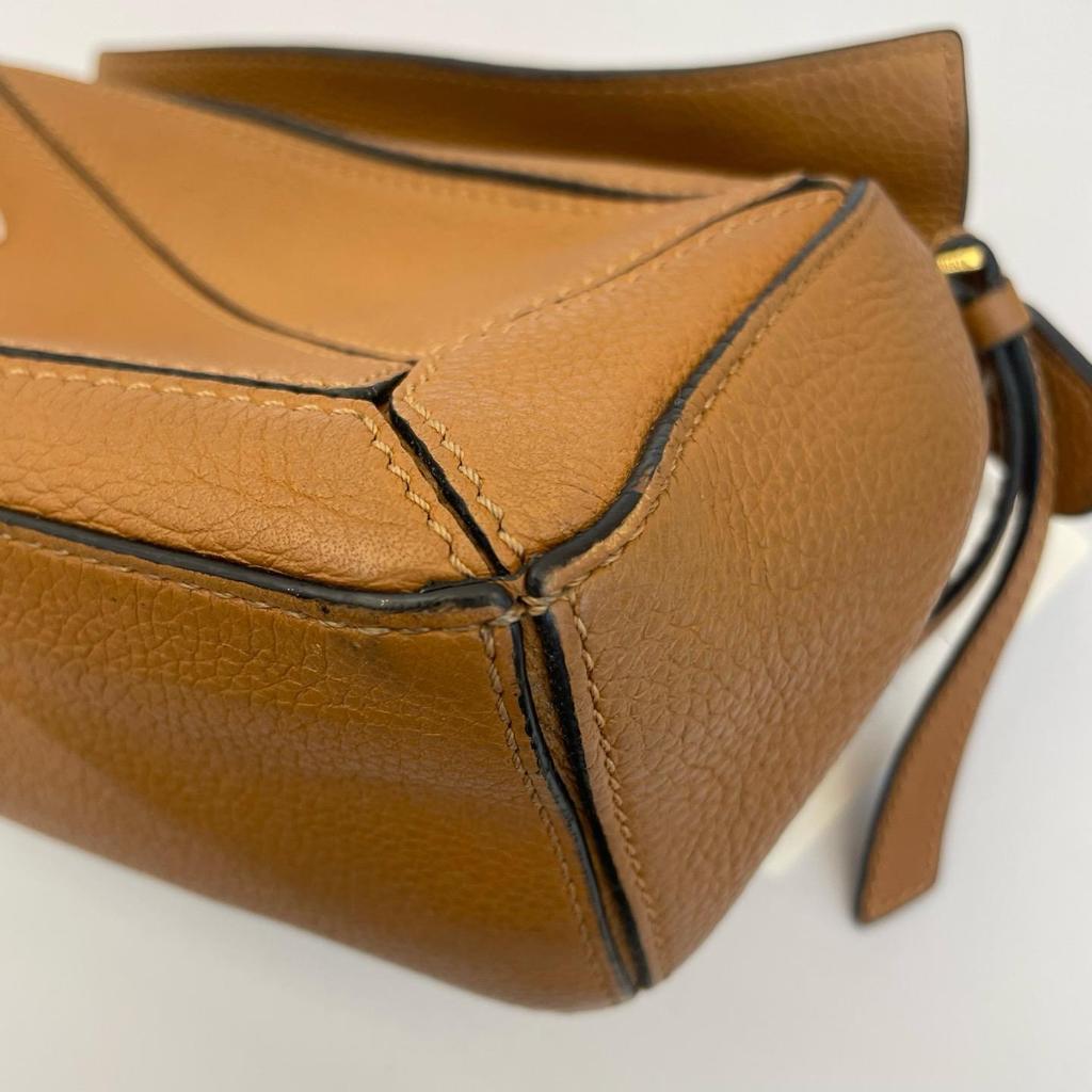 [Pre-Owned] Puzzle Mini Brown Leather Geometric Shoulder Bag With Gold Hardware And Detachable Strap - Excellent #13HR7RF