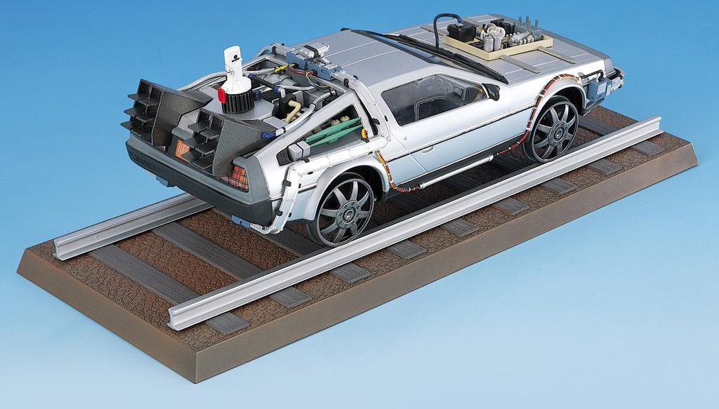 Aoshima Bunka Kyozaisha Movie Mecha Series Back to Future Delorean Часть III Railroad Scale Plastic Model No.10 & 1/24