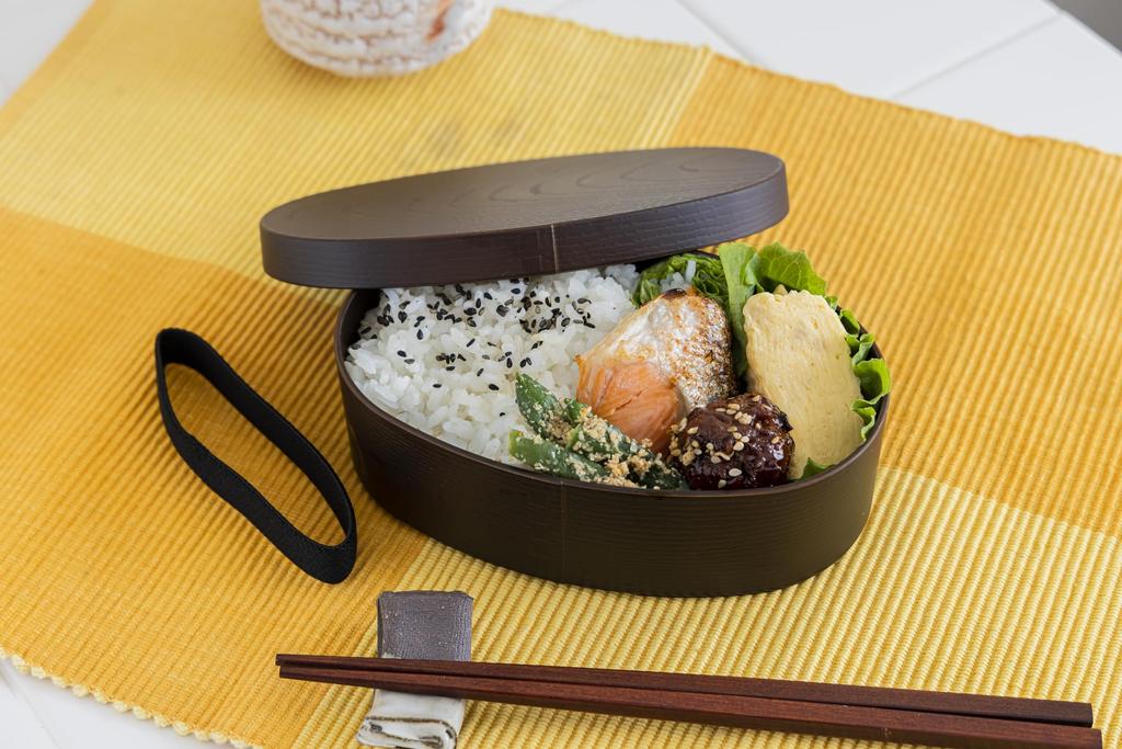 Kano Oval Lunch Mocha Microwave and Dishwasher Made In with Wappa Magewappa Lunch Bento Box [Magewappa-style Box, Brown, 72760] Safe, Japan, Band,