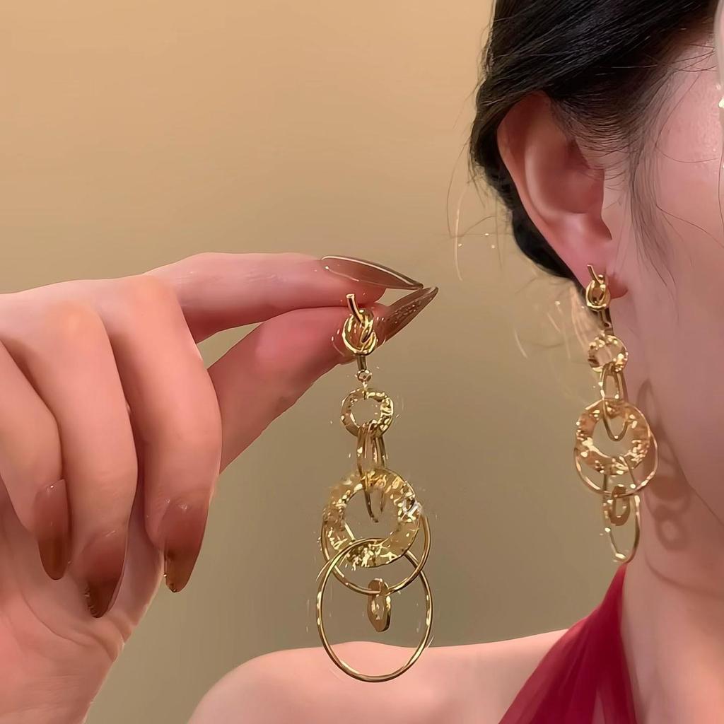 Серьги-подвески с геометрическим ажурным круглым кулоном 'Серебряная игла' в европейском и американском преувеличенном стиле для женщин.