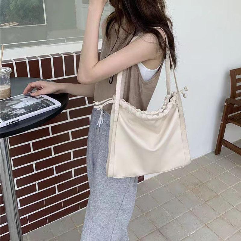 Summer Women PU Leather Shoulder Bag Female Large Capacity Drawstring Tote Bags Casual Handbags Lightweight Pleated Shopper Bags