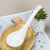 Большая белая керамическая суповая ложка