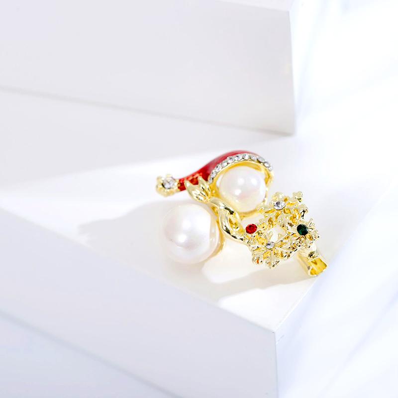 1PC Cute Snowflake Brooch Alloy Rhinestone Snowman Christmas Creative Shining Fashion Charming