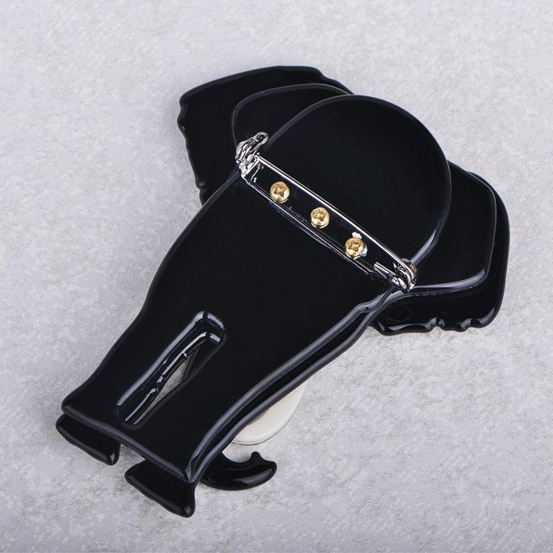 Брошь в форме слона