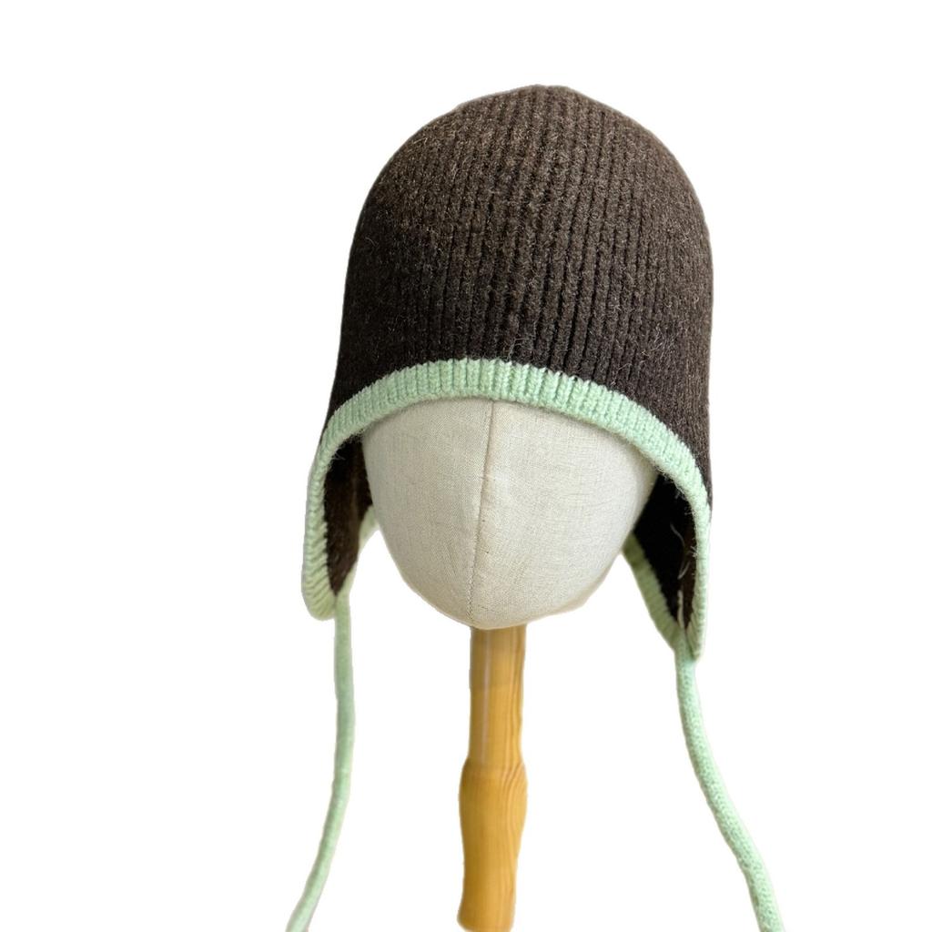 Solid color knitted hat for women, fashionable, simple, casual, versatile, warm, ear-protecting, windproof, with ties, suitable for autumn and winter