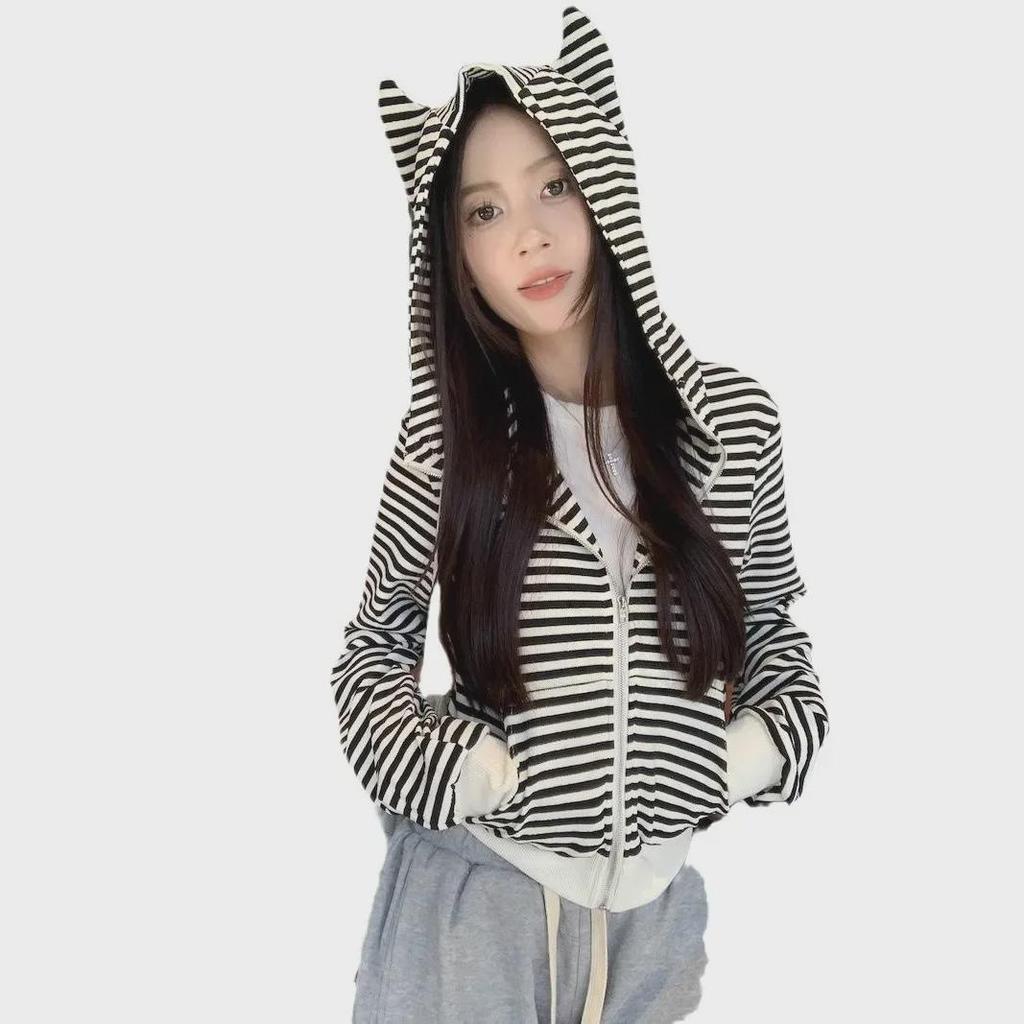 «Корейский полосатый свитер с капюшоном «Дьявольский рог» — повседневная короткая куртка на раннюю осень»