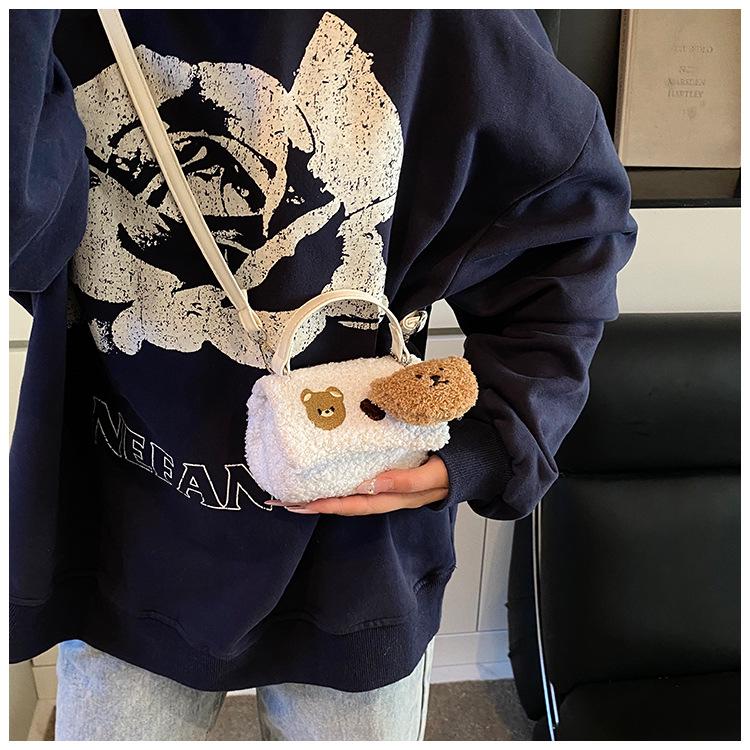 Женская ретро плюшевая сумка-тоут через плечо 2025 - Модная маленькая сумочка для работы и повседневной одежды