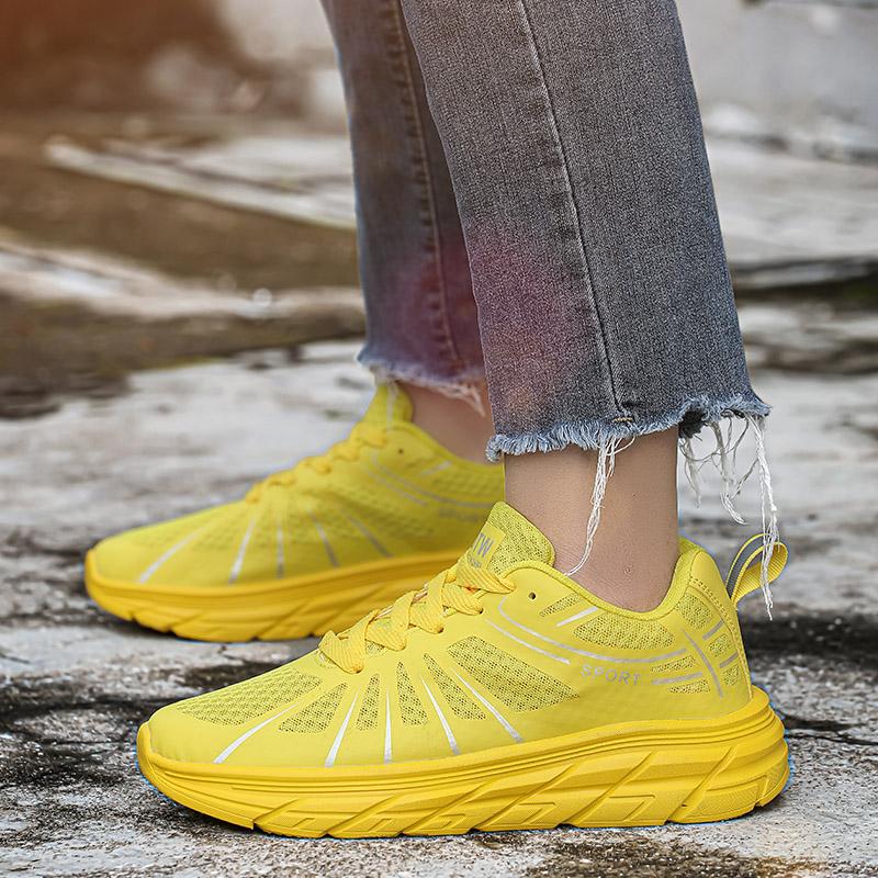 Летние новые желтые кроссовки на платформе, мужские удобные сетчатые дышащие мужские повседневные туфли, легкие кроссовки для бега на открытом воздухе для мужчин
