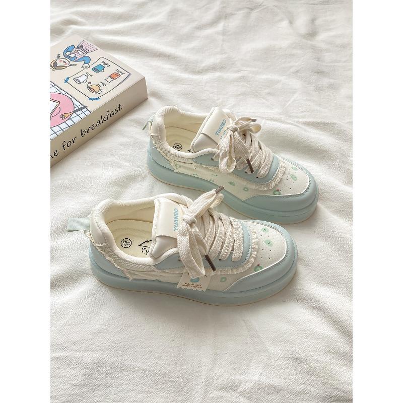 Маленькие белые туфли на толстой подошве женские студенческие 2 новые универсальные дышащие повседневные кеды туфли-батон женские