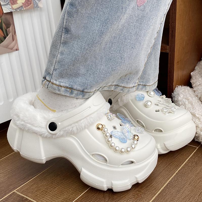 Зимние бархатные женские сабо на открытом воздухе, теплые, плюшевые, на платформе, дизайнерские туфли, женские, модные, белые, увеличивающие рост, женские домашние тапочки