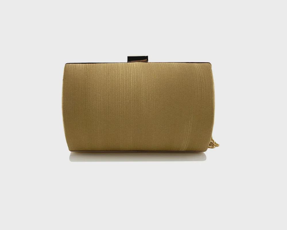 Вечерняя сумка-клатч с кисточками и металлическим плетением