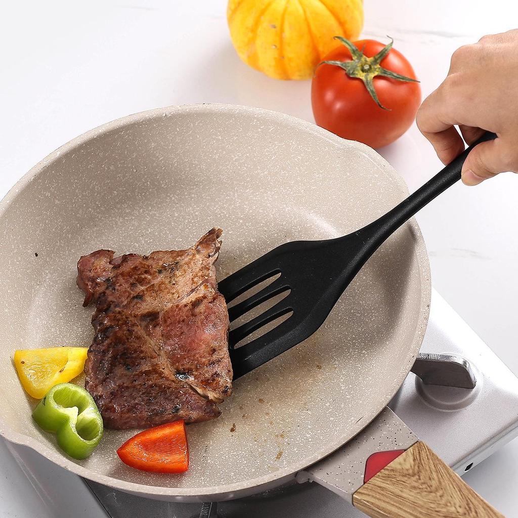 High-Temperature Resistant Non-Stick Silicone Spatula - Easy-to-Clean Kitchen Utensil