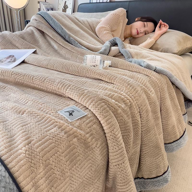 Двухслойное одеяло из кораллового флиса Golden Turtle - толстое, теплое покрывало для дивана