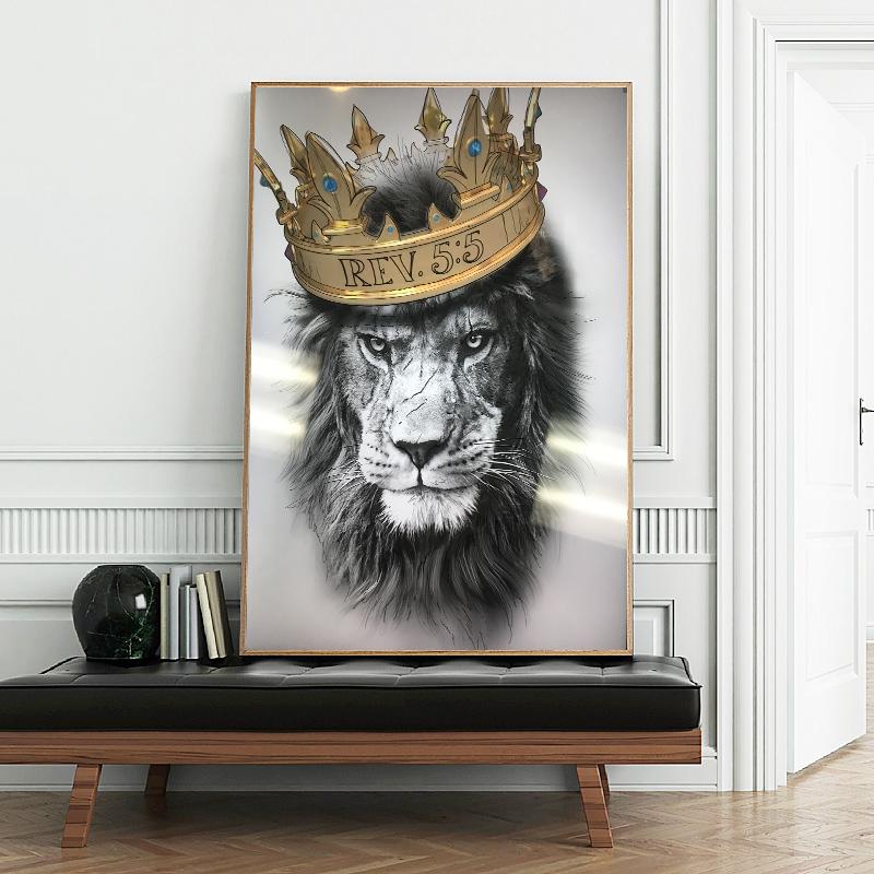 The Lion King Wearing The Crown Modern Animal Canvas Painting On Wall Art Poster and Print Wall Picture for Living Room Decoration