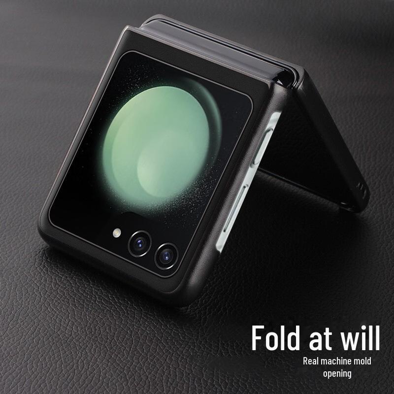 Чехол из жидкой кожи Samsung ZFlip5: Защита от падений и обрастания в одном элементе.