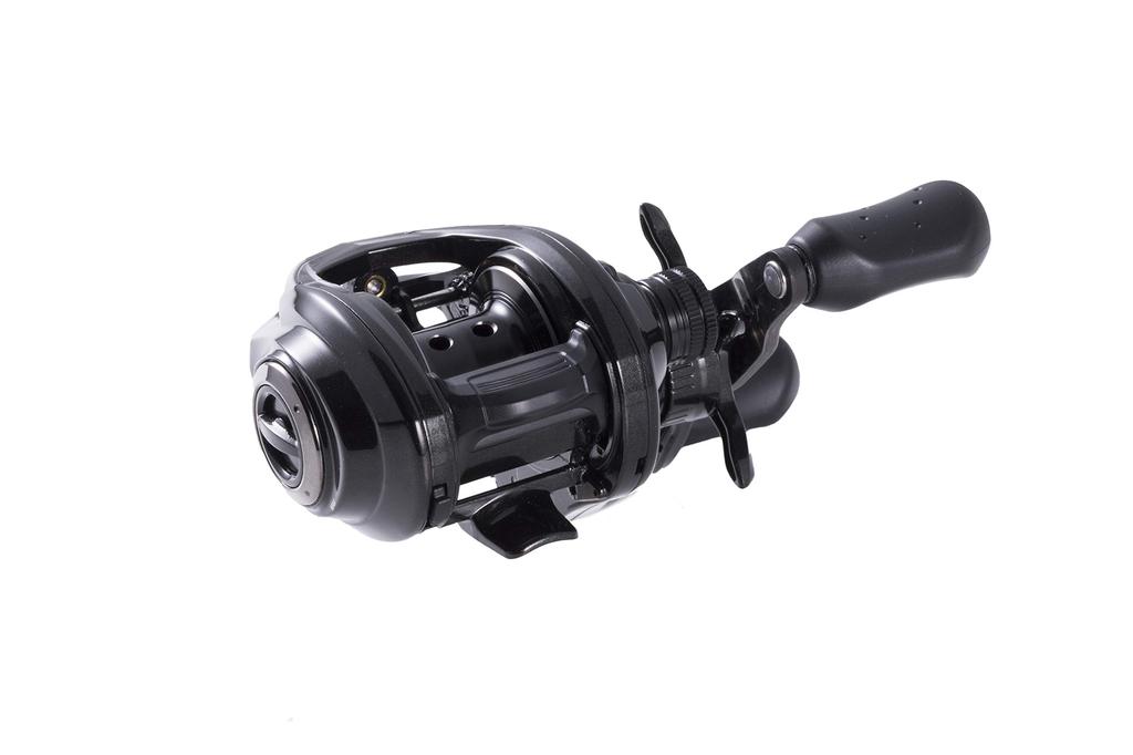 AbuGarcia ROXANI8 Right Hand Bass Fishing Baitcasting Reel Carbon Handle Salt Compatible