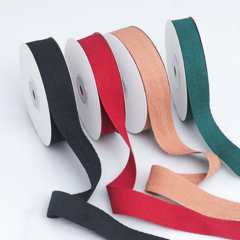 Романтичная и уютная елочка из хлопковой ленты своими рукамиАксессуары для костюмовТканая хлопковая лентаЛентаЦветная лентаЛента для воротникаГрубая одеждаШапкиАксессуары