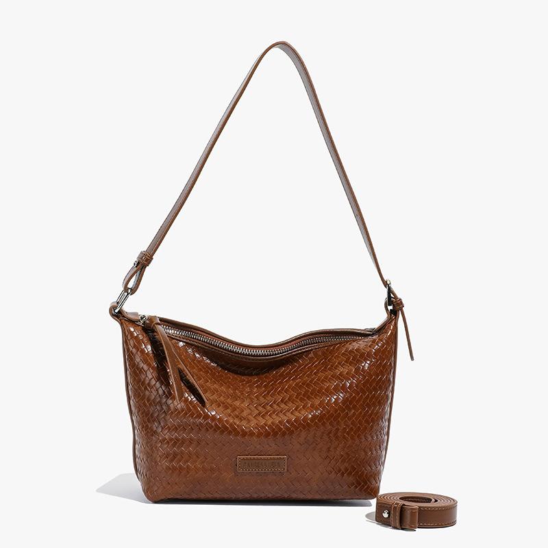 Retro bag women's large capacity 2025 new versatile casual shoulder underarm bag texture work commuter messenger bag