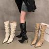 Мода 2024 Осень Новые женские сапоги с острым носком и плиссировкой Модные сапоги до колена на высоком каблуке