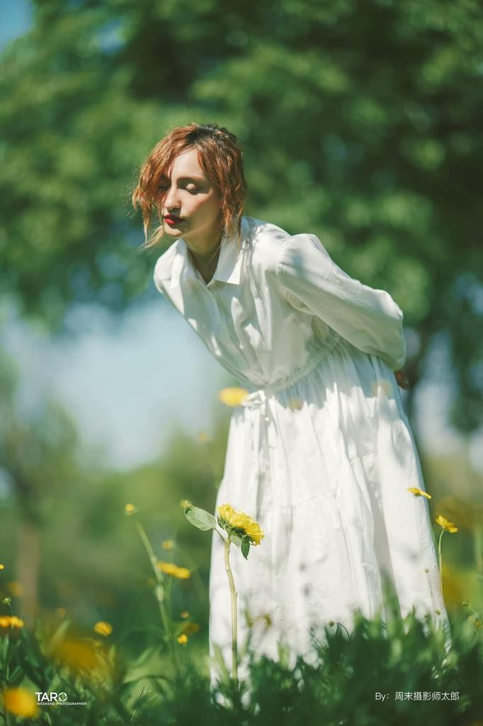 TTArtisan 90mm Full Frame Camera Lens Compatible with Sony A9 A7 A7C A7II A7III A7R A7RII A7RIII A7RIV A7S A7SII A7SIII F1.25 E-Mount