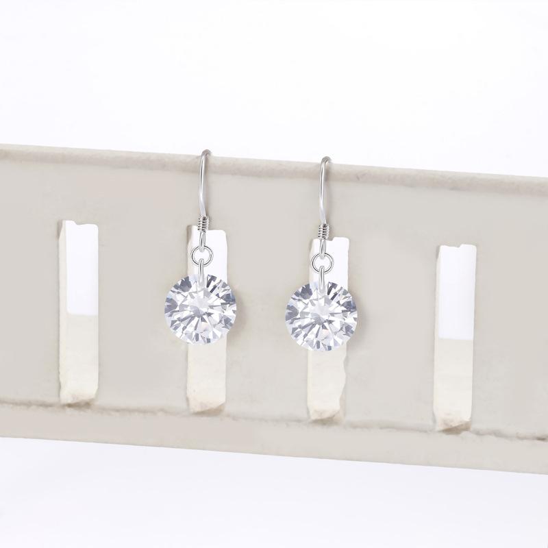 One-clar Hook Korean Version of Fashionable Geometric Ins Style Simple Versatile Earrings Zircon Stud Earrings