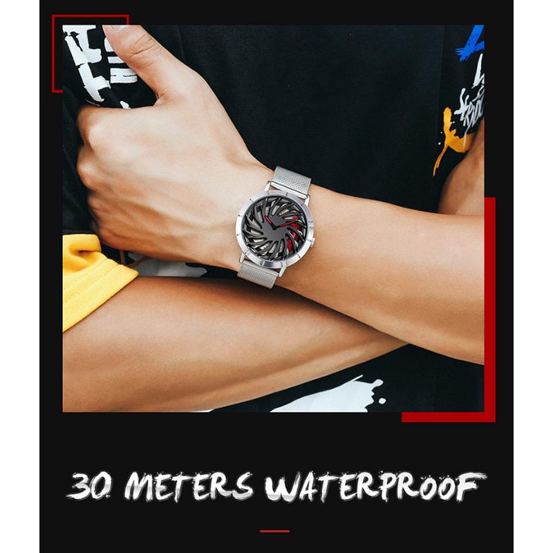 Сеть новых продуктов с кварцевыми часами Модные трендовые часы Простые креативные кварцевые мужские часы с полым автомобилем на колесиках