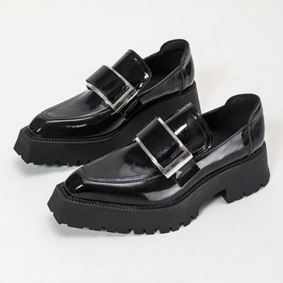 Мода Мода Черная лакированная кожа Квадратный носок Туфли-лоферы на платформе Женские Ретро Металлическая пряжка Повседневная обувь Британский стиль Дизайнерская обувь