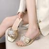 Модные шлепанцы на блочном каблуке с одной перемычкой, весна и лето, новинка, для улицы, квадратный носок, открытый носок, со стразами в виде цветка, темпераментные, крутые, для мытья пола