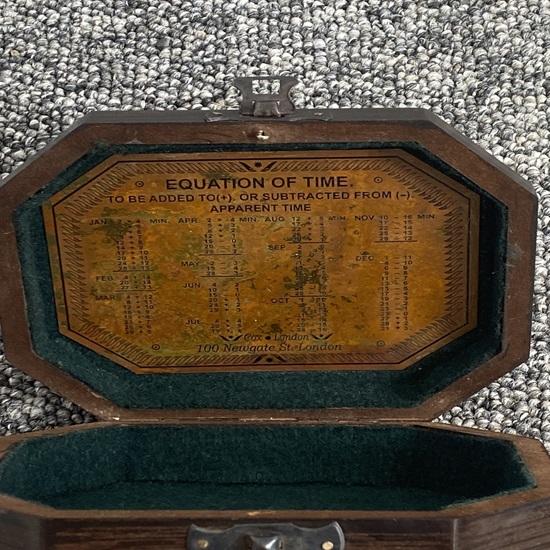 Морские круглые солнечные часы диаметром 11,43 см.. солнечные часы-компас с гравировкой.