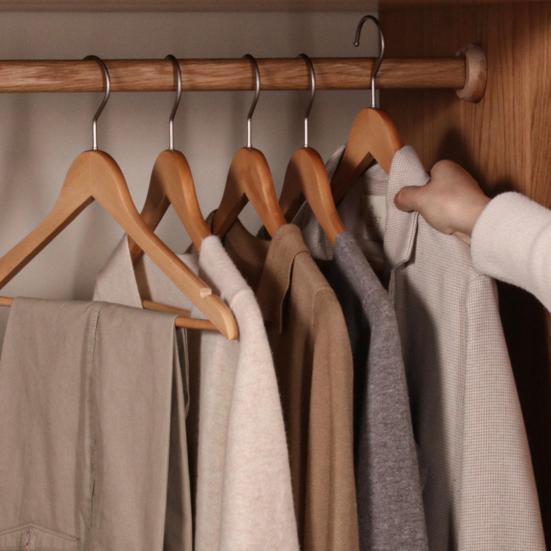 5Pcs Wood Hangers Sturdy Durable Space-Saving Clothes Hanger with Metal Hooks Closet Organizer Home Supply