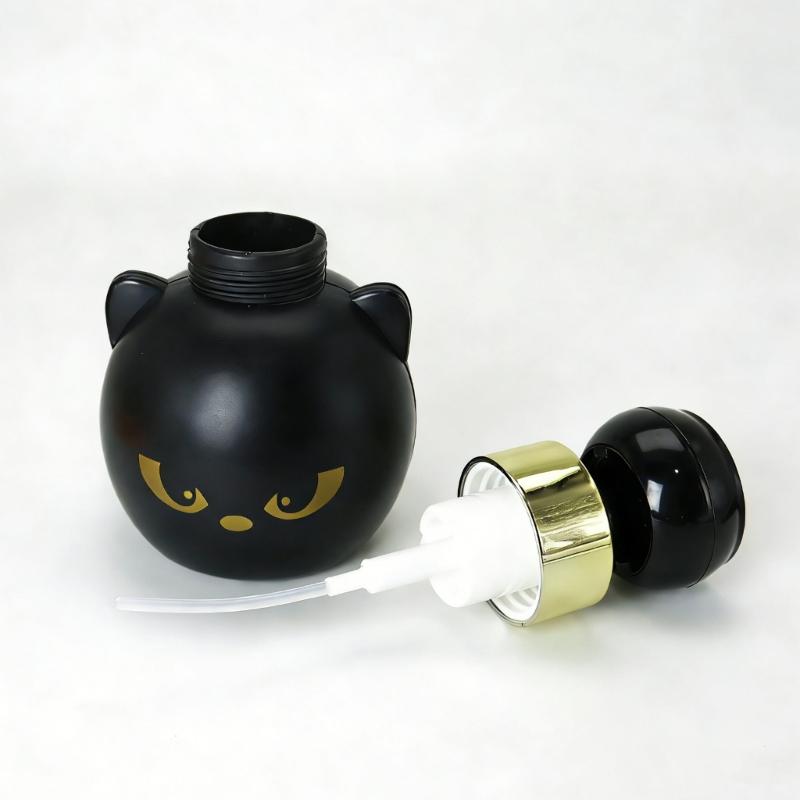 Lovely Black Puss Pattern Foam Soap Dispenser With Refillable Feature Creating Cats Paws Foam For Home Bathroom