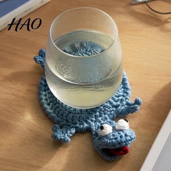 Handmade Animal Table Mats Hand Crocheted Yarn Coaster, Cute Lizard Shaped, Heat Resistant Non Slip Coffee Mug for Desk Tabletop Protection