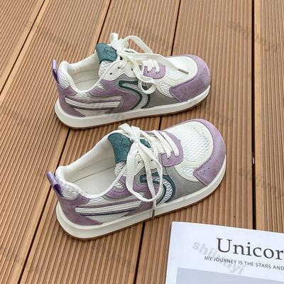 Модные женские кроссовки для увеличения роста 2025 Новые сетчатые дышащие модные спортивные кроссовки для бега Легкие удобные плоские на шнуровке