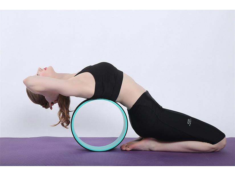 Колесо для йоги 32*14 см для тренировок, фитнеса и упражнений на пресс - подходит для беременных женщин и занятий родителей с детьми