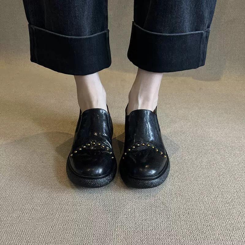 Retro Round Head Thick-soled Rivets Versatile Fashion One-pedal Deep-mouth Small Leather Shoes Women's 2025 New Mid-heeled Loafers