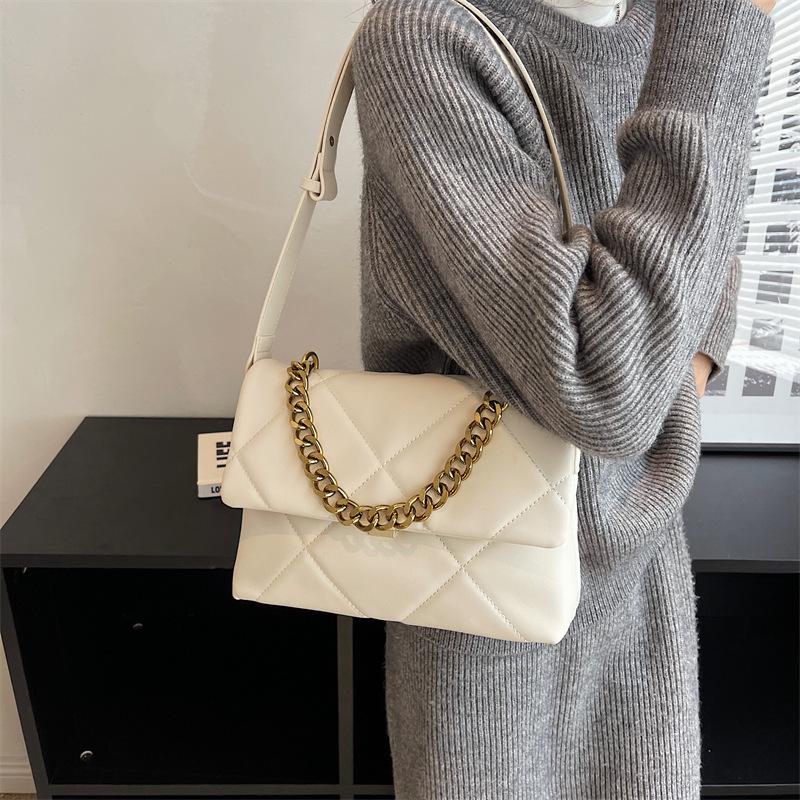 Textured Small Bag 2025 New Fashion Chain Bag Shoulder Bag Women's Messenger Versatile Small Square Bag