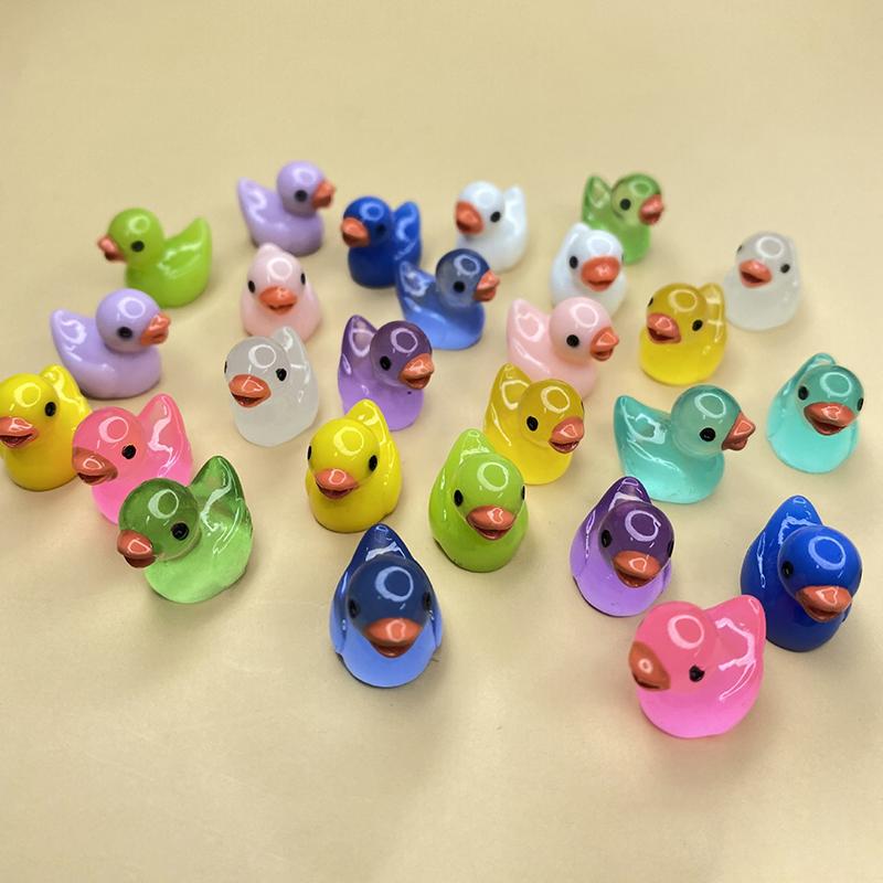 10Pcs Luminous Mini Resin Duck Car Dashboard Toys Dolls Figures Home Garden Decoration Cartoon Color Car Ornaments Gifts