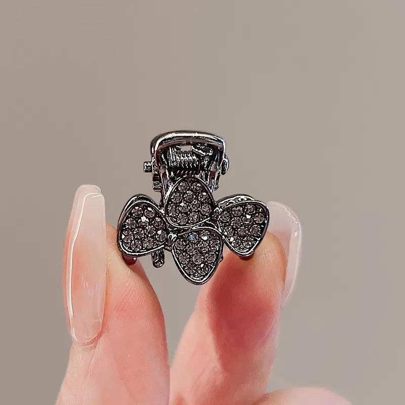 Корейская заколка-краб с бантом из стразов