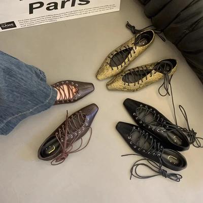 Модная повседневная женская обувь во французском стиле 2025 года, новая, универсальная, с мелким подъемом, в британском стиле, винтажная, из маленькой кожи, с перекрестным ремешком