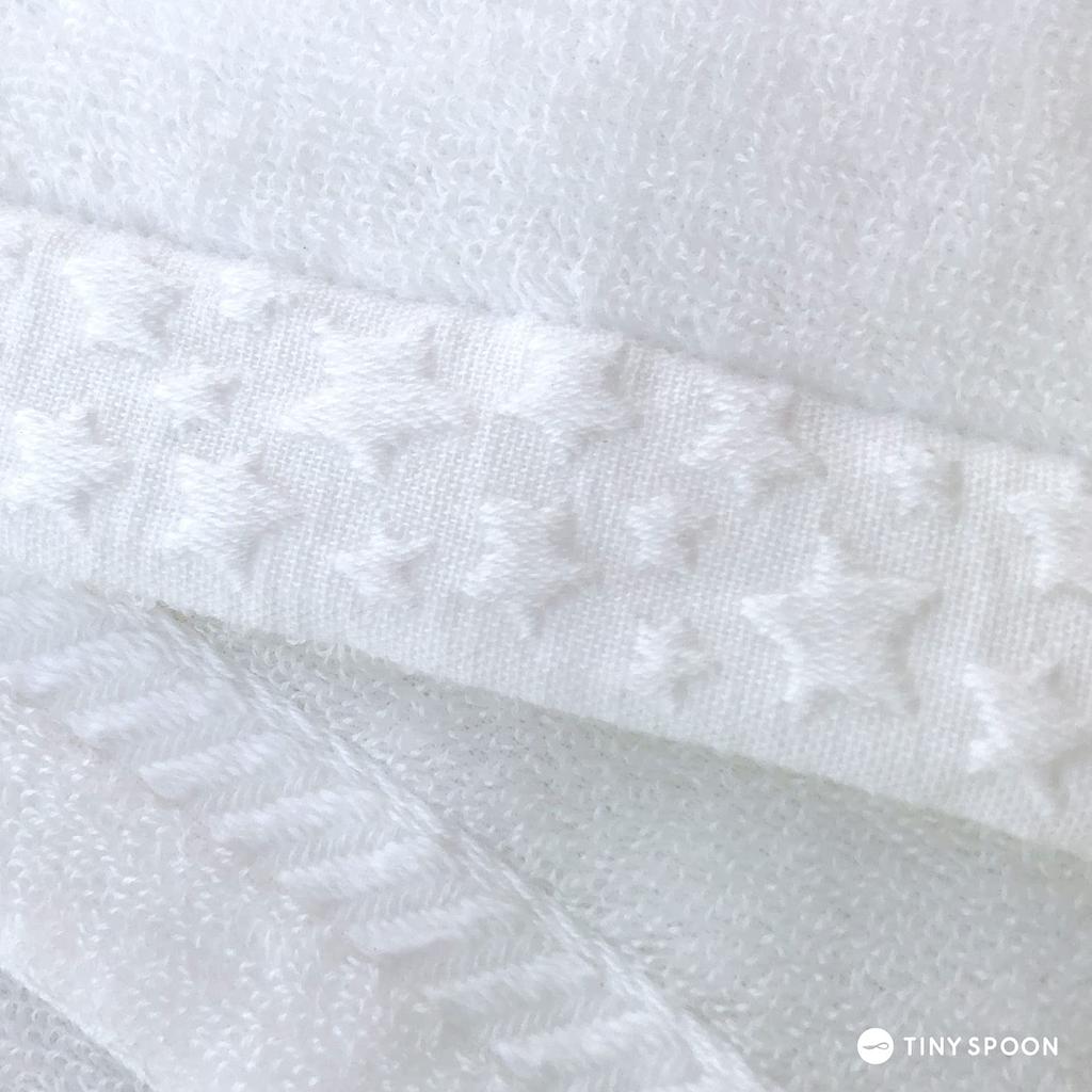 Подарочная коробка с полотенцем «Софи-жираф» из Японии Полотенце Imabari из хлопка Полотенце для лица x 2 Сертифицированный Imabari Набор с изображением жирафа Софи в коробке Подарок для ребенка