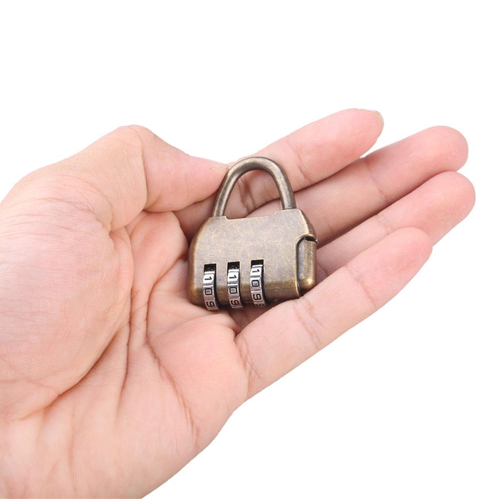 Винтажный замок для деревянных ящиков. Простая в использовании фурнитура. Простая в использовании фурнитура. Декоративный замок, идеально подходящий для защиты вещей.