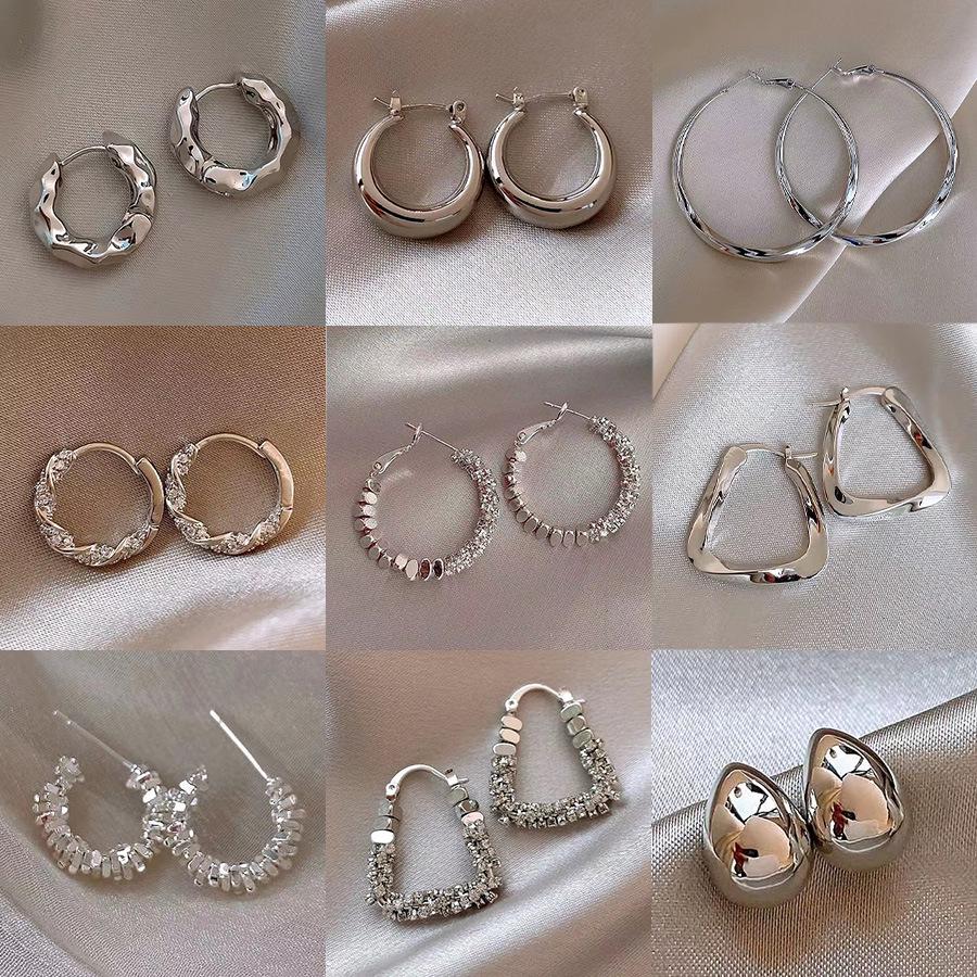 Европейские и американские классические ретро-серьги из металла для женщин - шикарный холодный стиль, элитные ювелирные изделия знаменитостей