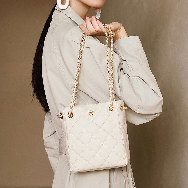 Сумка из натуральной кожи большой вместимости, модная сумка через плечо на цепочке для通勤