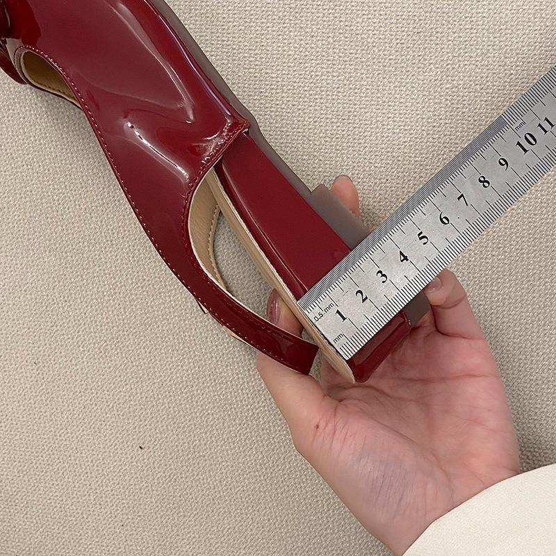 Лакированная кожа, острый носок, сумка-бант на подъеме, женские летние новинки, с юбкой, толстая подошва, танкетка, модная обувь