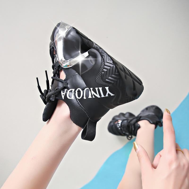 Модные летние блестящие кроссовки на массивной платформе с пайетками для женщин, дышащие, на шнуровке, увеличивающие рост, женские, модные, милые розовые кроссовки