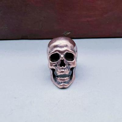 Ручная Работа Скульптура Латунные Бусины Шармы DIY Аксессуары для Украшений Голова Черепа Ретро Подвеска Бусина Paracord EDC Инструмент для улицы