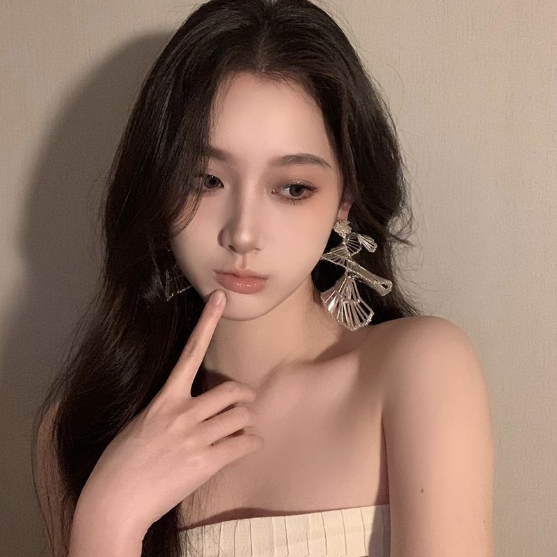 Серьги-кисточки 'Серебряная игла' из стекла, расклешенные, в виде утреннего цветка, модные спиральные серьги, нишевые, высокого класса, преувеличенные